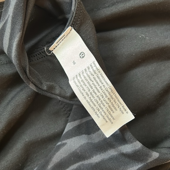 Lululemon racer back sports bra, size 10 - Picture 3 of 4